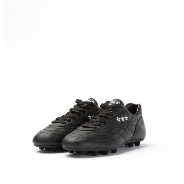 Retro soccer boots store